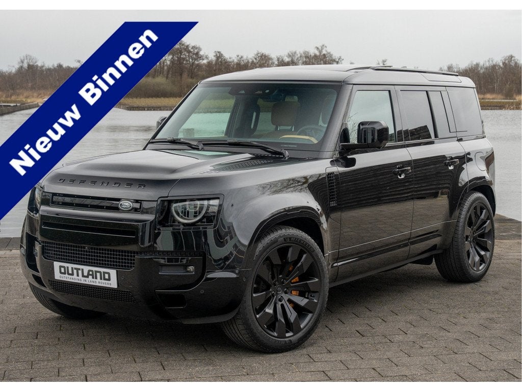 Land Rover Defender 110 P300e 110 X-Dynamic HSE 22" Urban |, Auto's, Land Rover, Gebruikt, 4 cilinders, 3000 kg, Zwart