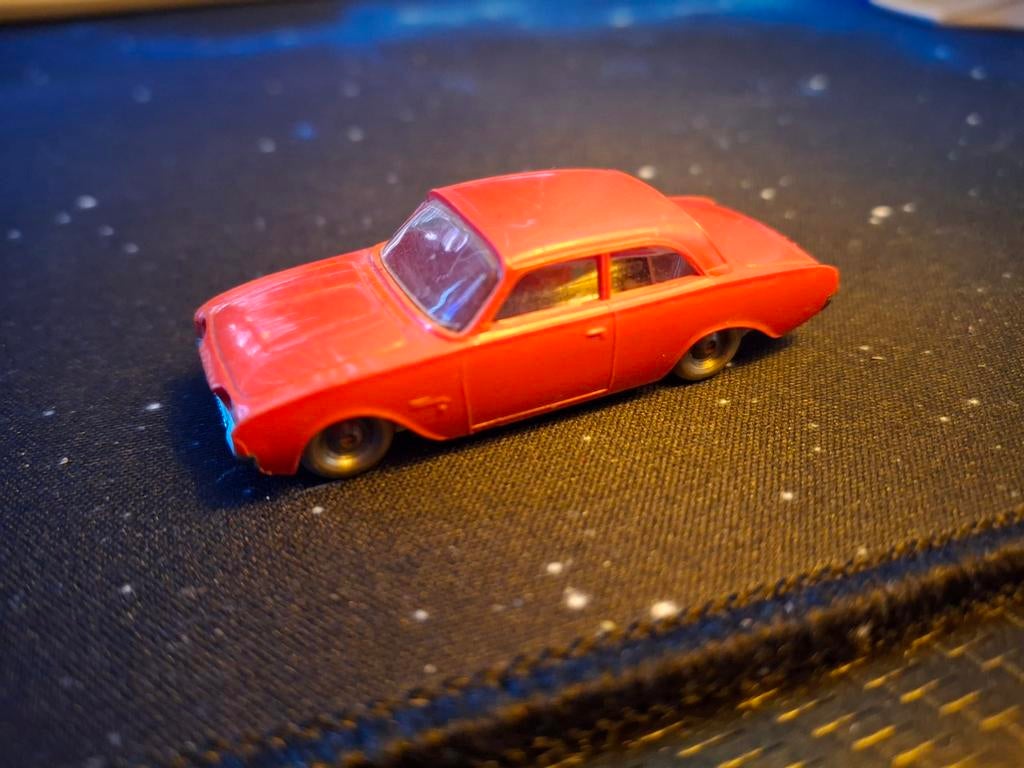 Lego Ford Taunus vintage, Hobby en Vrije tijd, Modelauto's | 1:43, Ophalen of Verzenden, Zo goed als nieuw, Auto, Overige merken