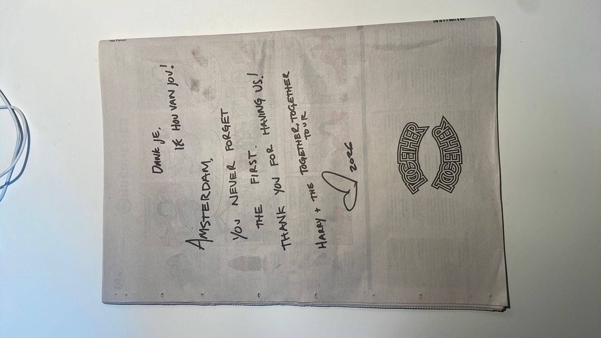 Harry Styles bericht in het Parool, Ophalen of Verzenden, Zo goed als nieuw, Muziek, Film of Tv