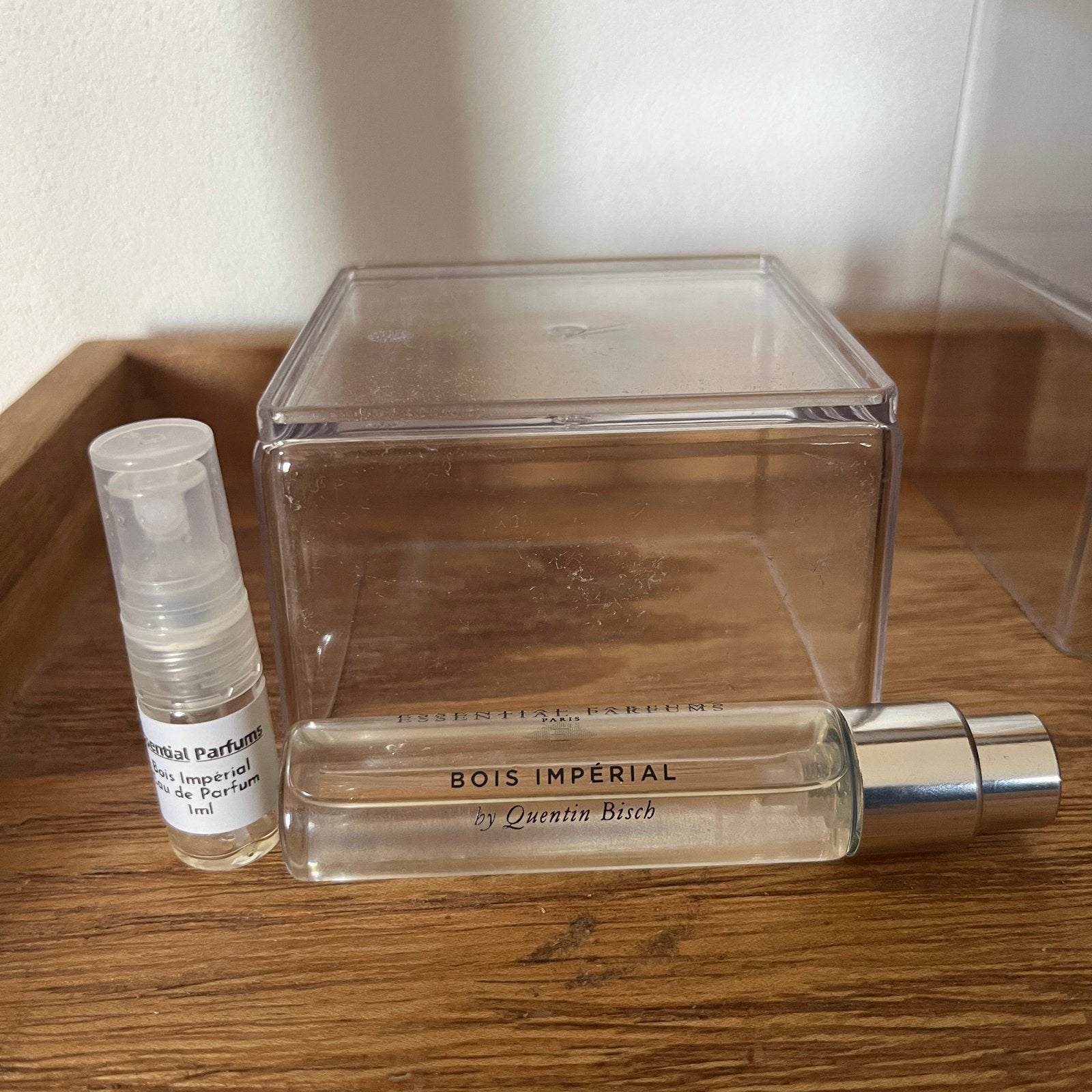 Essentials Parfum - Bois Impérial 1ml sample, Ophalen of Verzenden, Zo goed als nieuw