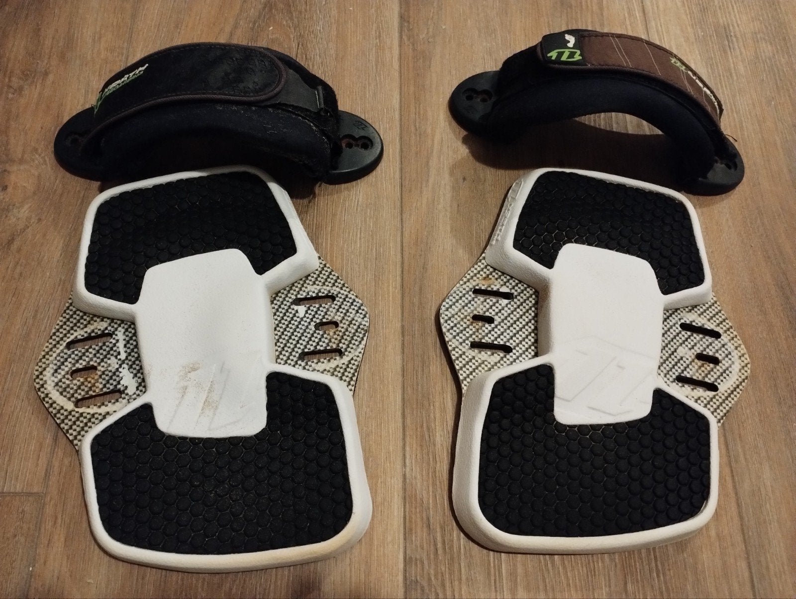 Straps en pads voor kitesurf board, Ophalen, Gebruikt