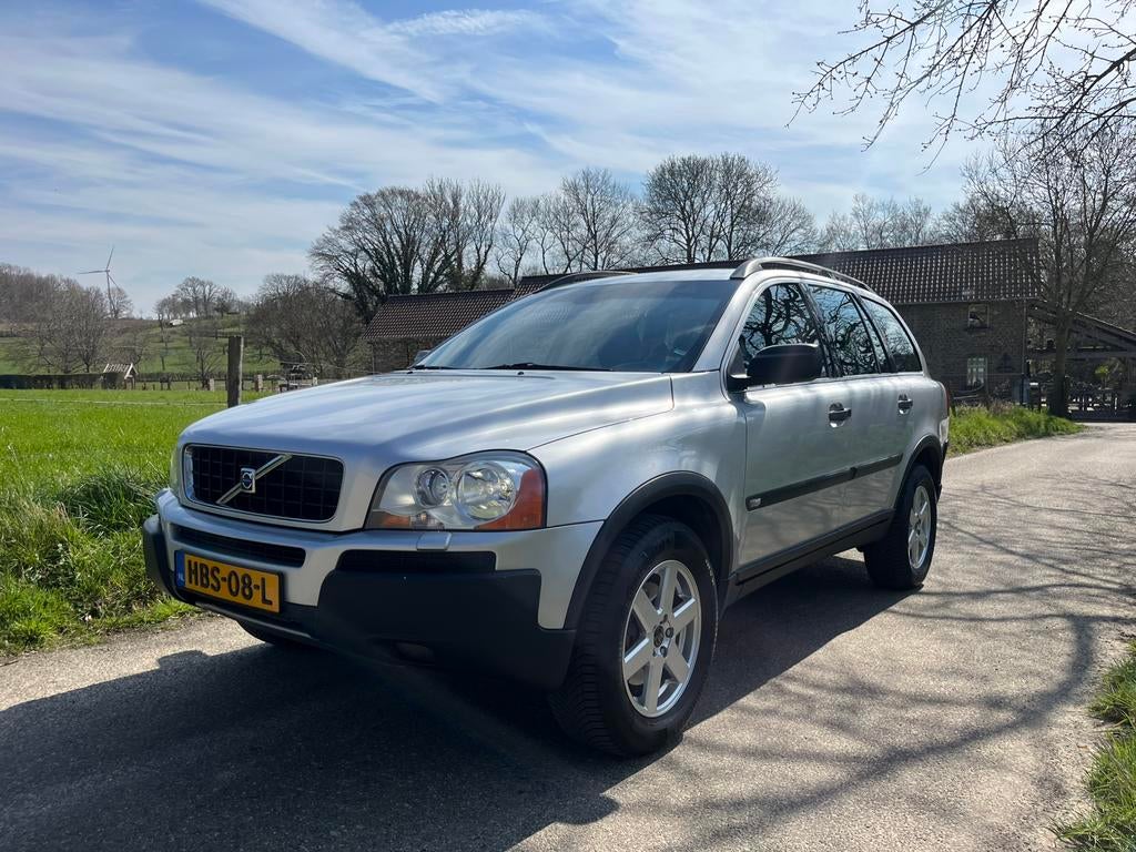 Volvo XC90 2.5T (2004) – Zeer goed onderhouden | Youngtimer, Auto's, Volvo, Zwart, 2521 cc, Leder, Vierwielaandrijving