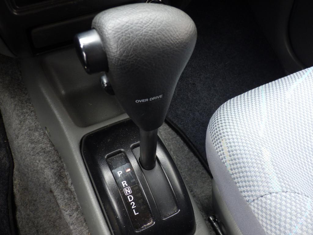 Suzuki Jimny 1.3 JLX Automaat, NW APK NL/NAP! (bj 2001), Auto's, Automaat, 1025 kg, Stof, Zwart