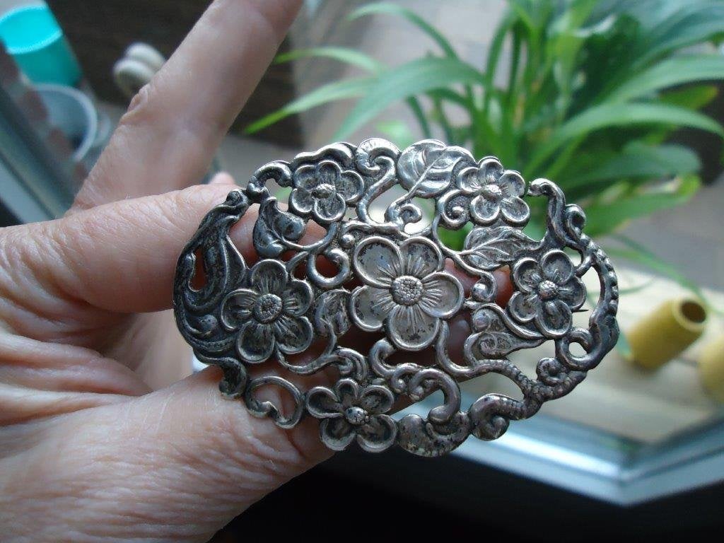 mooie grote echt zilveren broche allemaal bloemen gemerkt, Ophalen of Verzenden, Zo goed als nieuw, Zilver, Zilver