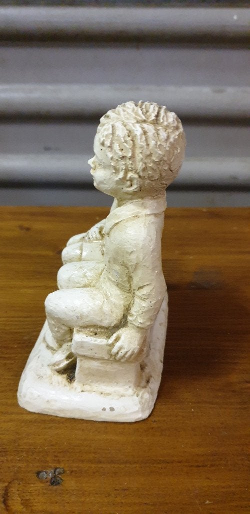beeld jongen en meisje op bankje, Ophalen of Verzenden