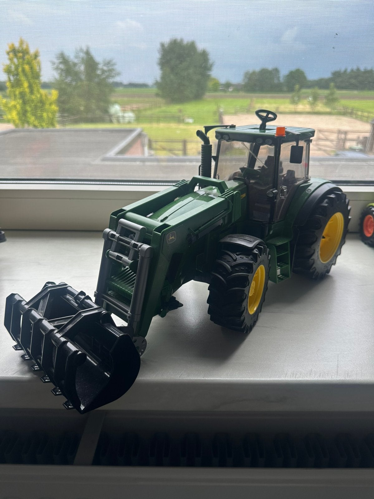 Bruder John Deere Tractor met voorlader, Ophalen of Verzenden, Zo goed als nieuw