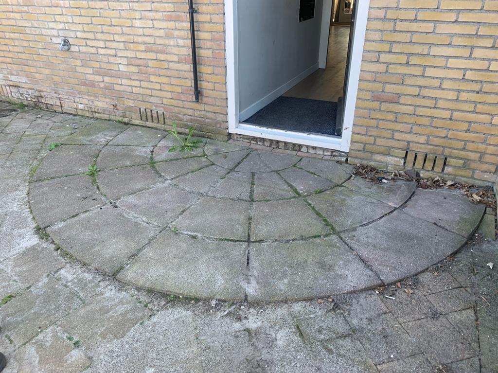 Tegels met ronding, halve cirkel., Ophalen, Gebruikt, Beton, Terrastegels