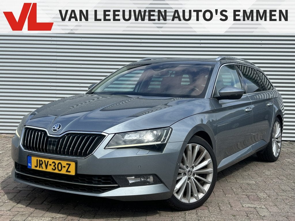 Skoda Superb Combi 2.0 TSI 4x4 Style Business | Nieuw Binnen, Automaat, 4 cilinders, Vierwielaandrijving, Lichtsensor