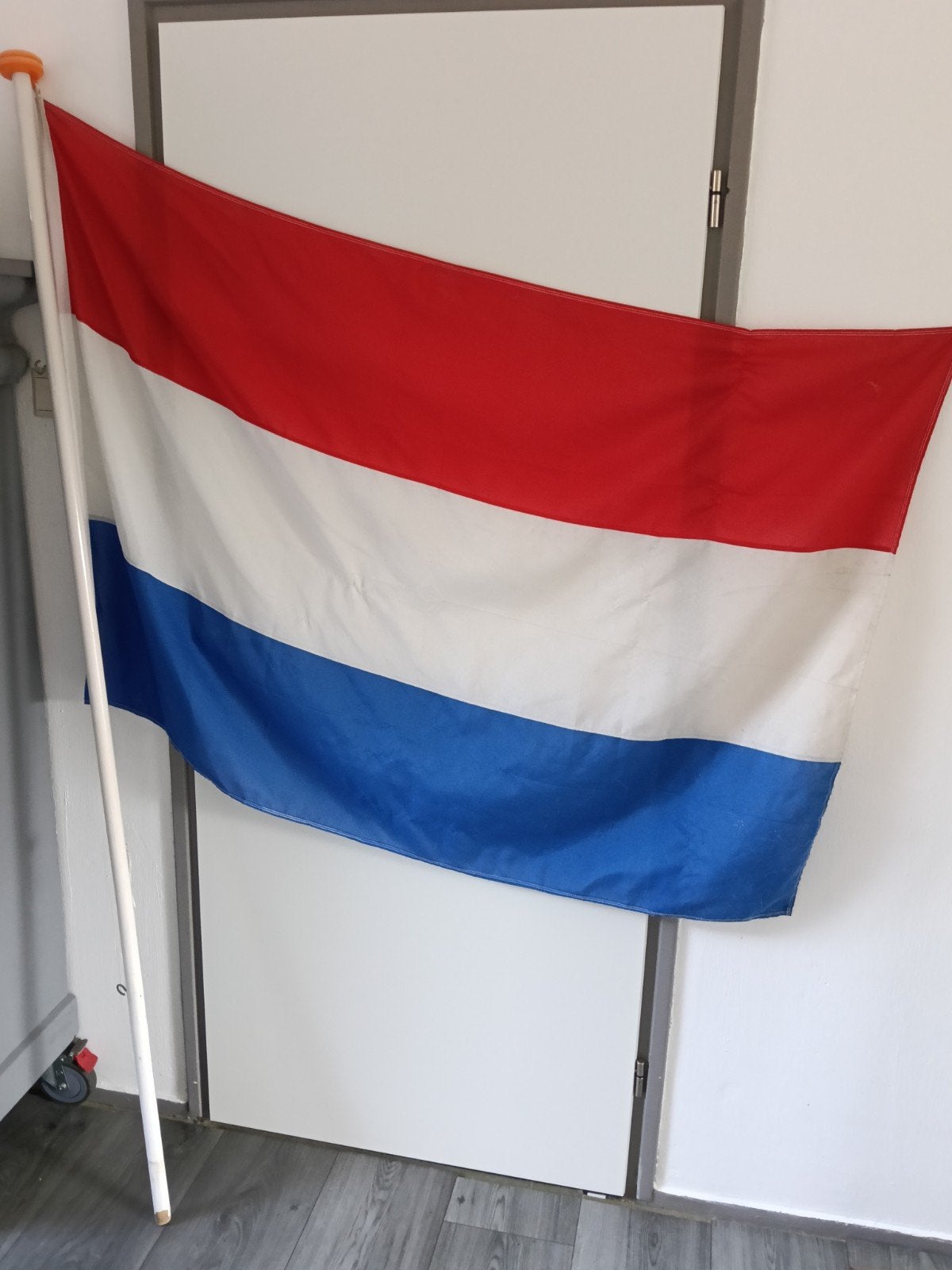Nederlandse vlag met stok, Ophalen, Gebruikt