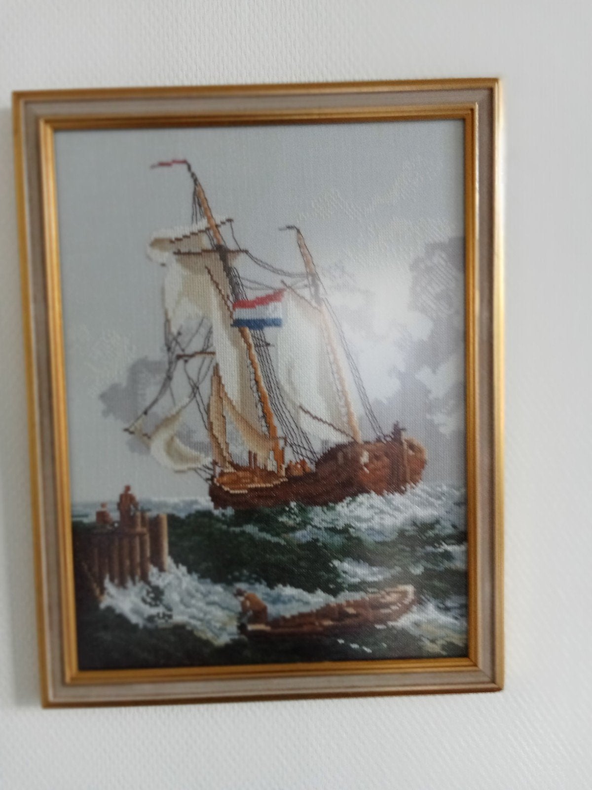 Antiek geborduurd schilderij van een Hollands schip, Maritiem / water, Handgeschilderd, Ophalen of Verzenden, Klassiek