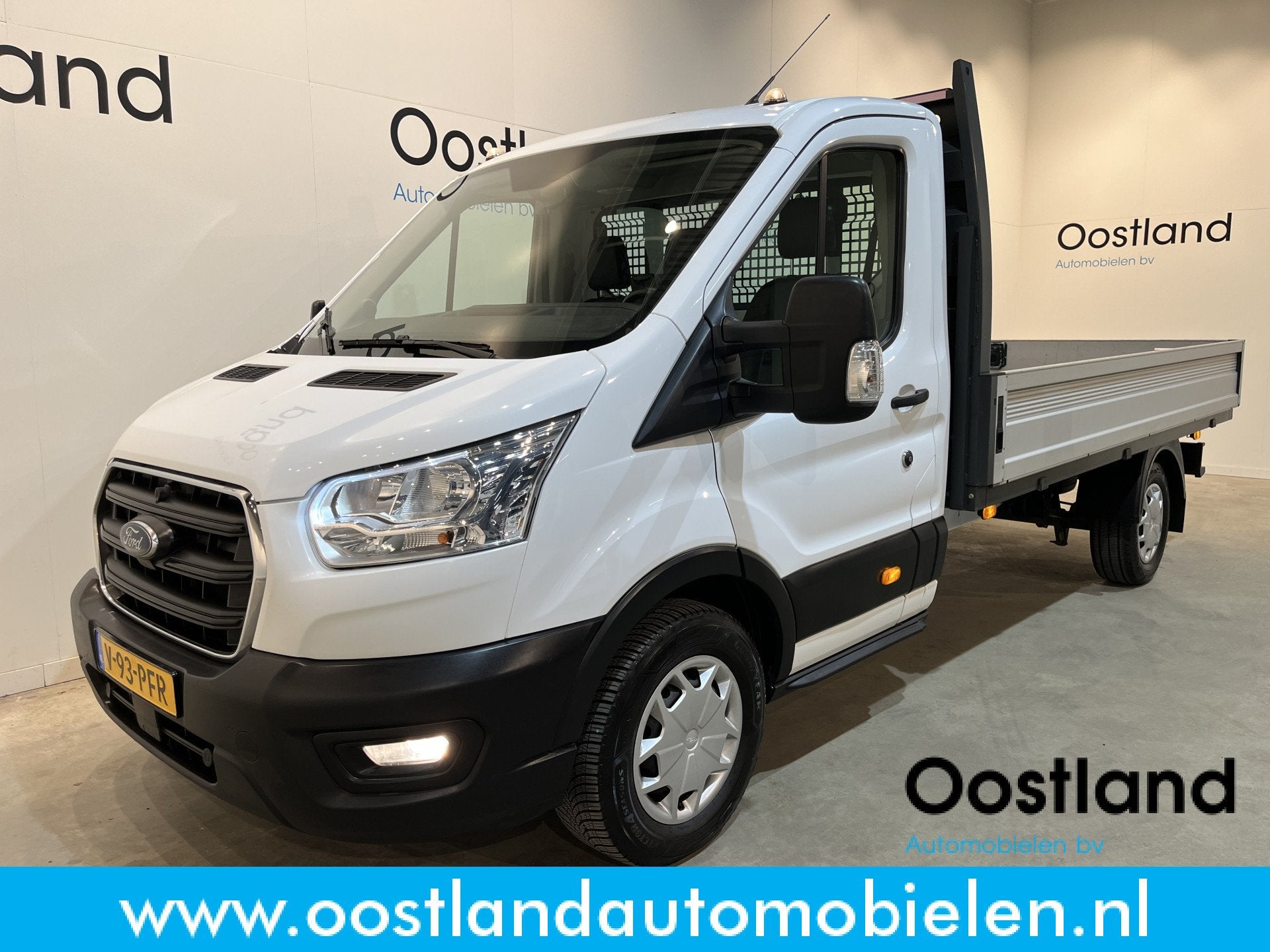 Ford Transit 350 2.0 TDCI L3H1 Trend 130 PK Open Laadbak / E, Auto's, Voorwielaandrijving, 15 km/l, 4 cilinders, Met garantie (alle)