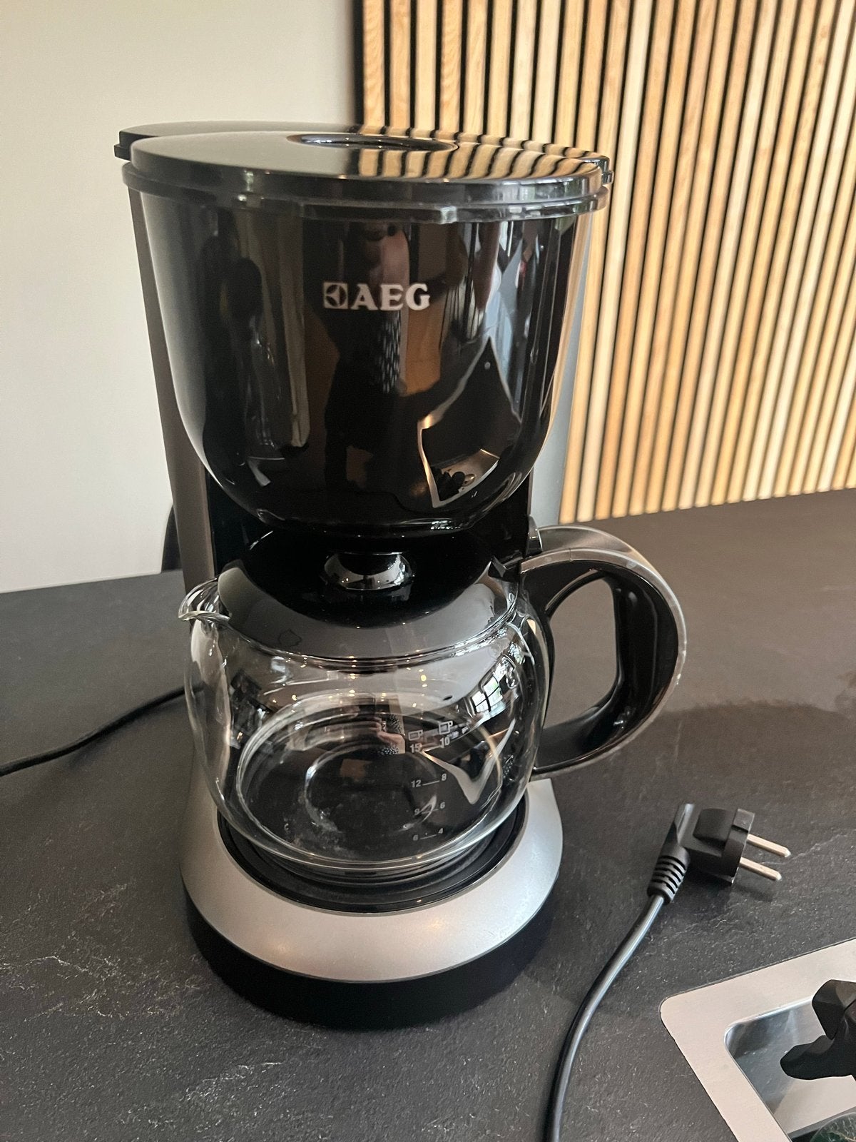 AEG Koffiemachine - Zwart filterkoffiezetapparaat, Witgoed en Apparatuur, Koffiezetapparaten, Gebruikt, 10 kopjes of meer, Koffiemachine