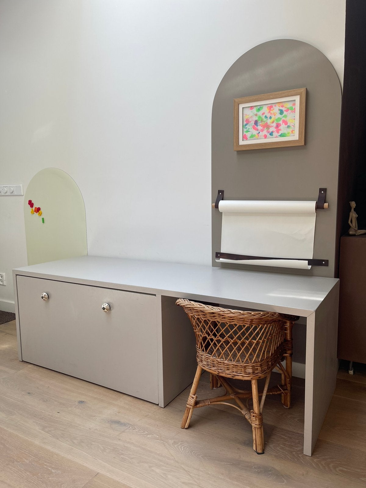Kinderbureau, speelhoek, opbergbak, Ophalen, Zo goed als nieuw, 50 tot 100 cm, Minder dan 100 cm