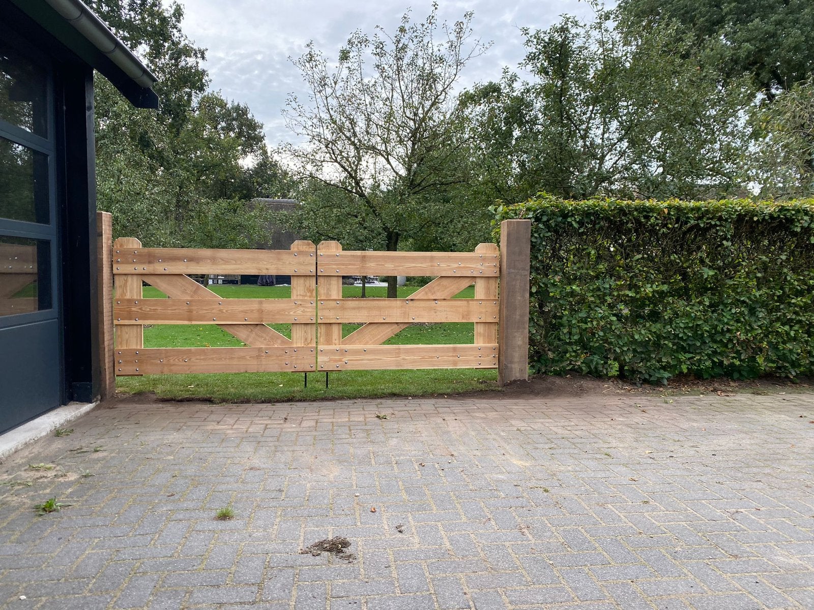 Poort Boerenlandhek erfscheiding oprit tuinhek tuinpoort