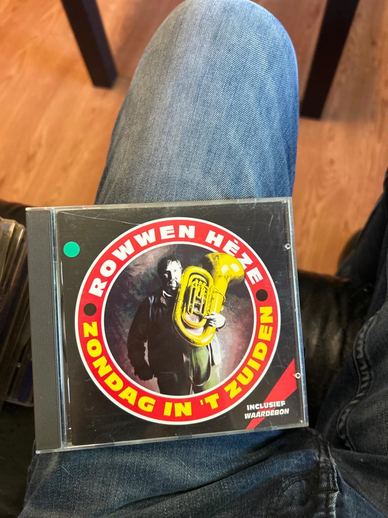 Rowwen Hèze - Zondag in 't Zuiden CD, Cd's en Dvd's, Ophalen of Verzenden, Gebruikt, Streekmuziek