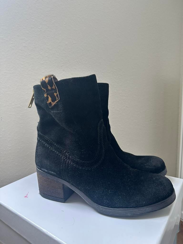 Enkellaars maat 38, Kleding | Dames, Ophalen of Verzenden, Zo goed als nieuw, Zwart
