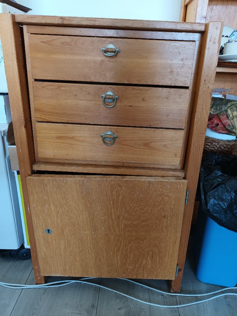 Houten lundia kastje met lades en deurtje, Huis en Inrichting, Ophalen, Gebruikt, Klassiek, 50 tot 100 cm