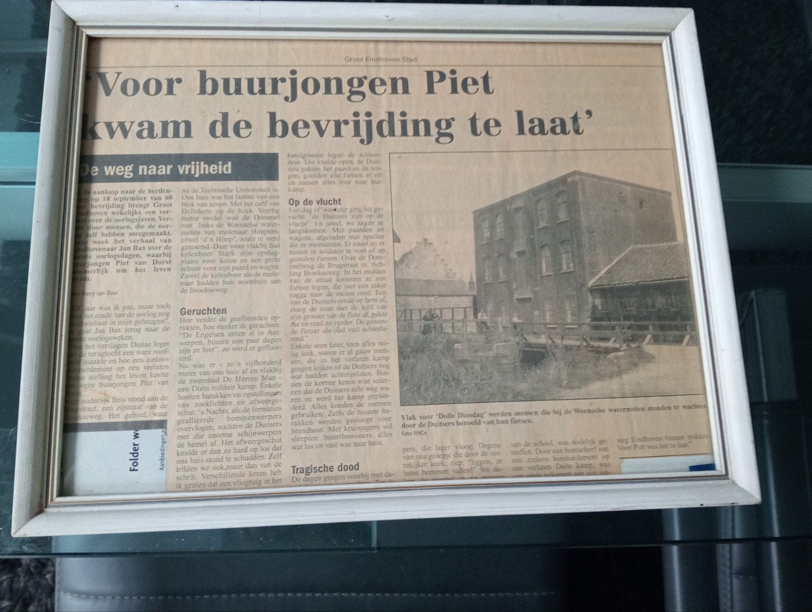 lijst met krant info over de oorlogsjaren/ bevrijding, Boeken, Oorlog en Militair, Ophalen of Verzenden, Tweede Wereldoorlog, Zo goed als nieuw