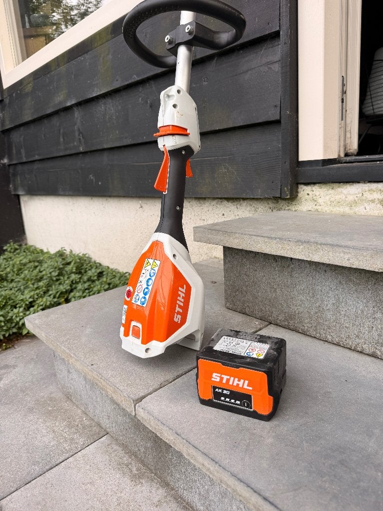 Stihl HLA 56 stokheggenschaar + AK 30 accu, Tuin en Terras, Ophalen of Verzenden, Accu