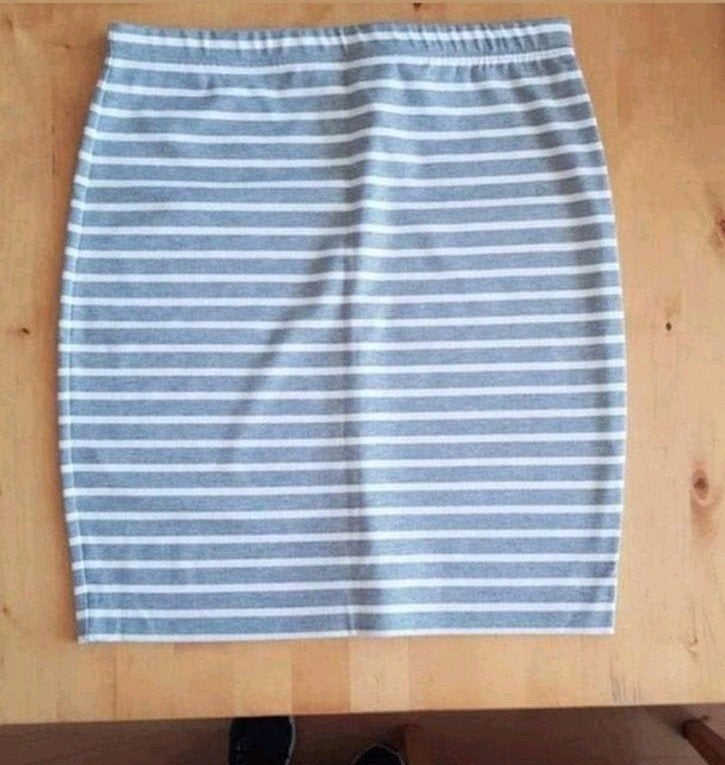 Rok grijs/wit - maat L, Kleding | Dames, Rokken, Maat 38/40 (M), Japonneke van Lonneke, Ophalen of Verzenden, Zo goed als nieuw
