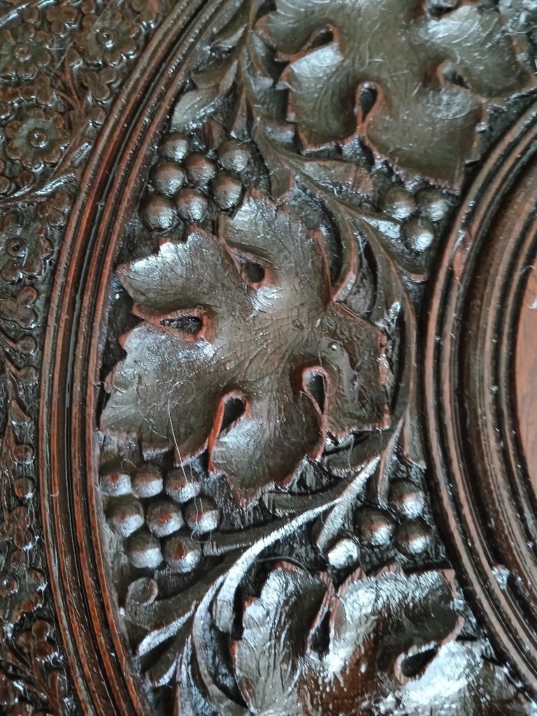 Antiek houtsnijwerk tafel, Ophalen of Verzenden