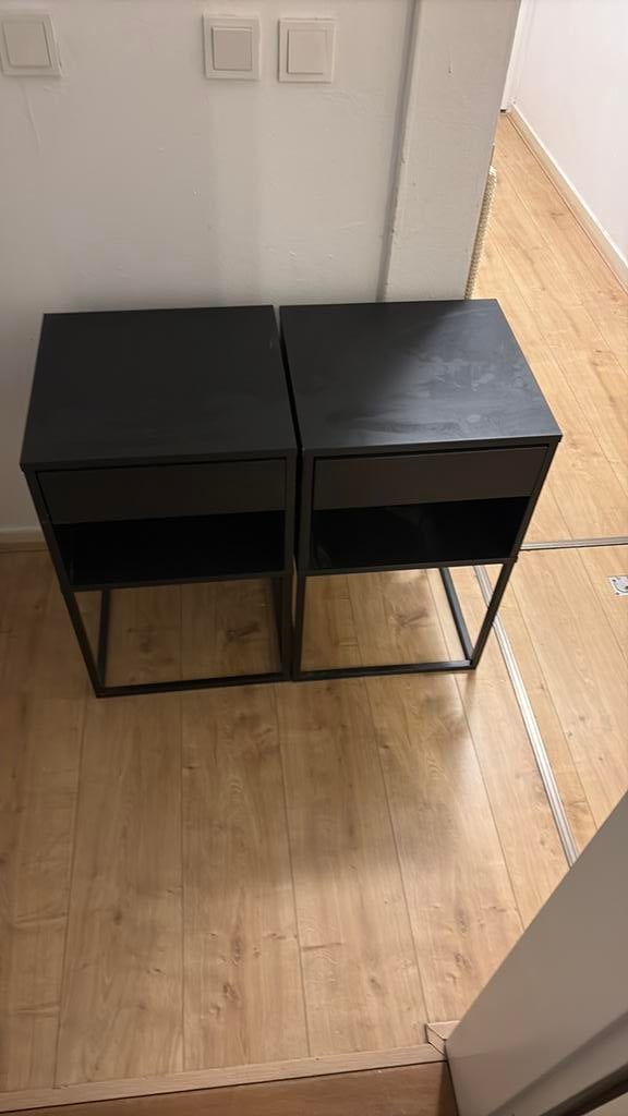 Nachtkastje (VIKHAMMER IKEA), Huis en Inrichting, Ophalen, Zo goed als nieuw, Minder dan 45 cm, 55 tot 70 cm