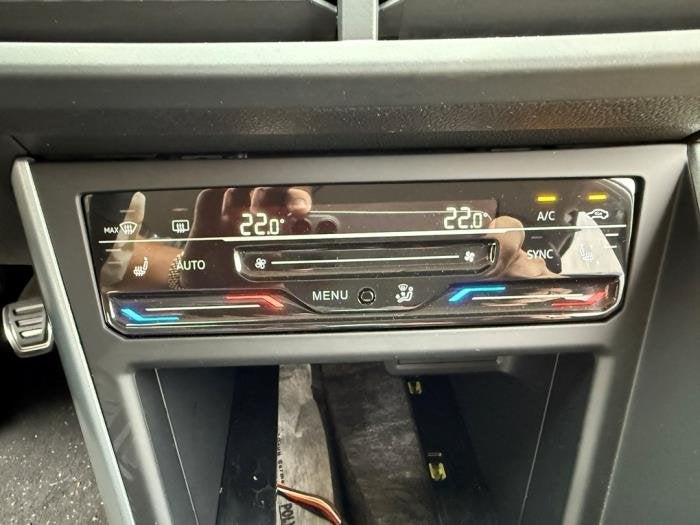 Climatronic Paneel van een Volkswagen Taigo, Gebruikt, -, Volkswagen, -