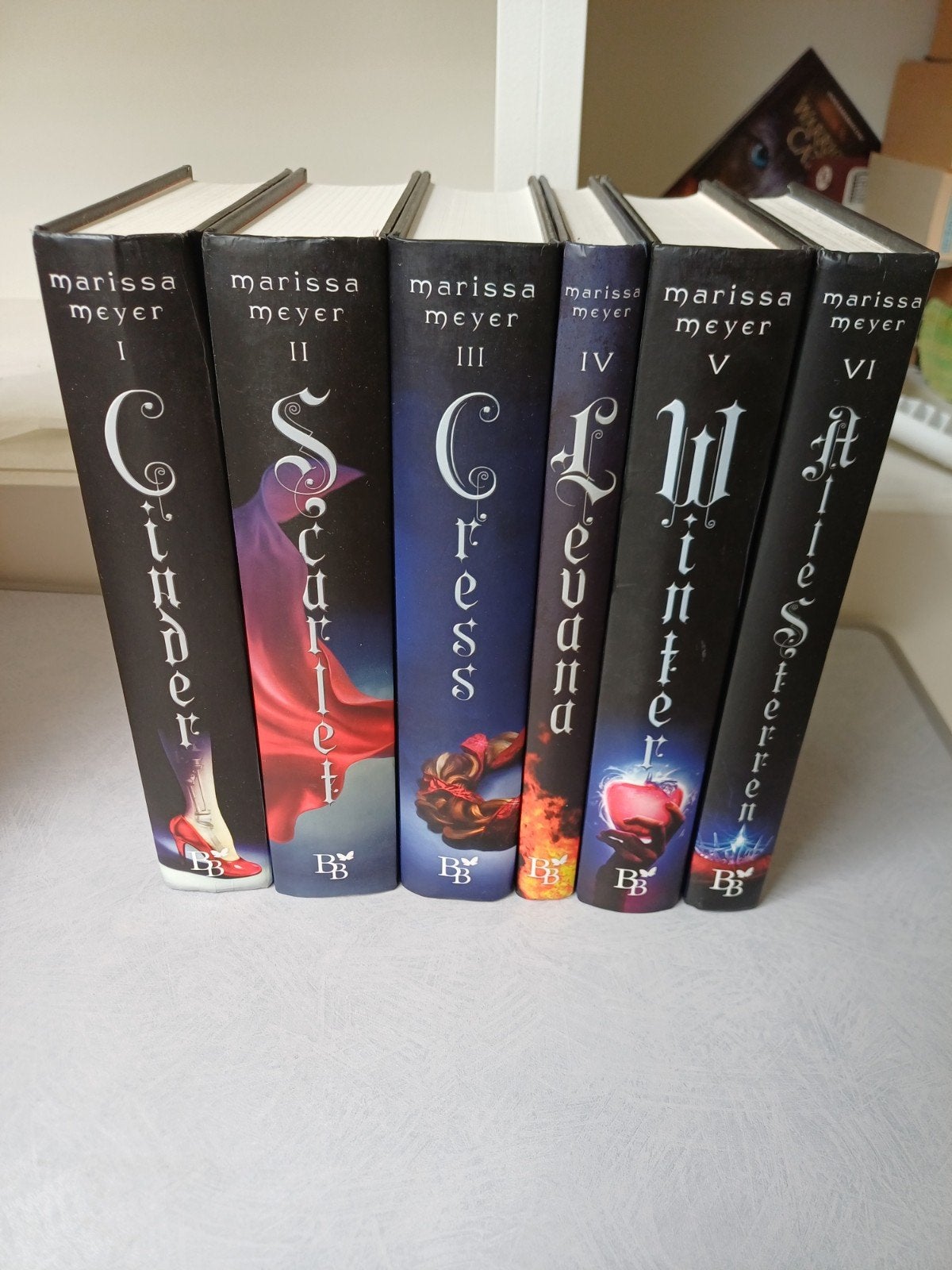 De lunar chronicles, compleet, Ophalen of Verzenden, Gelezen, Marissa Meyer