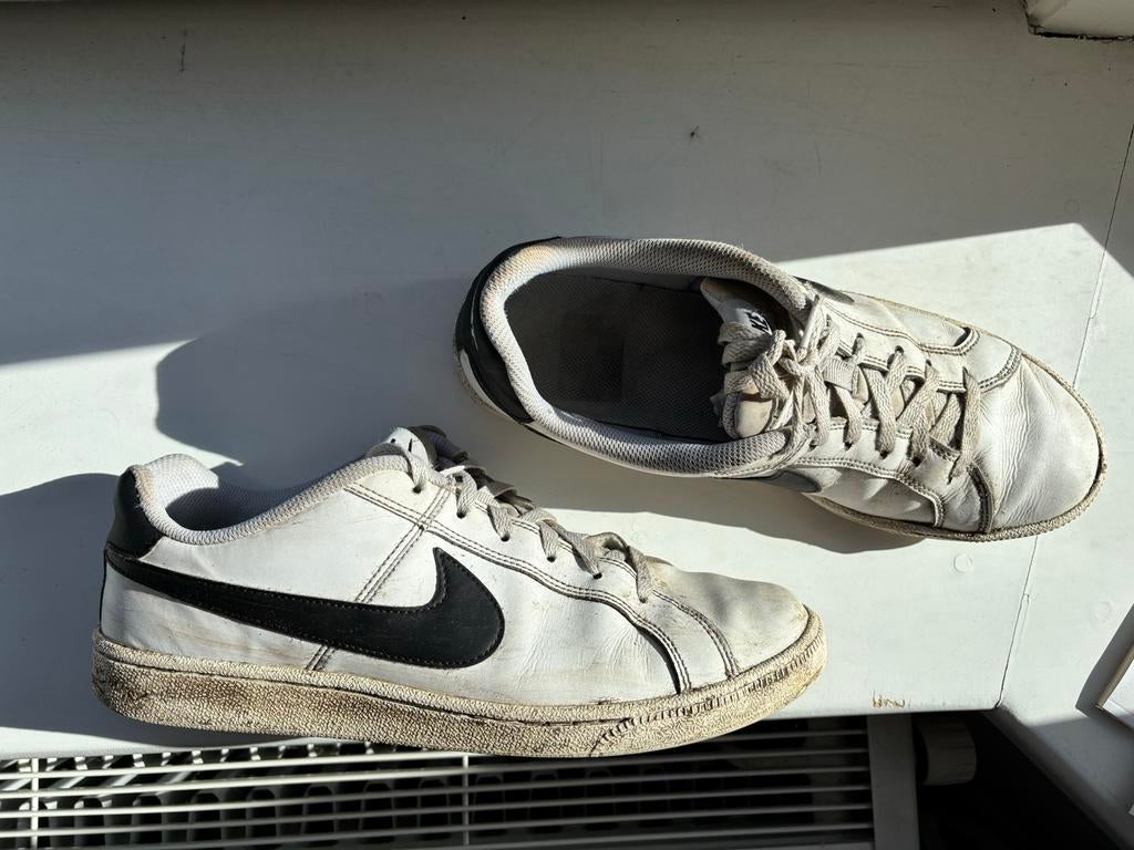 Nike Court Royale 2 Low sneakers, Kleding | Dames, Schoenen, Ophalen of Verzenden, Gedragen, Wit, Sneakers of Gympen
