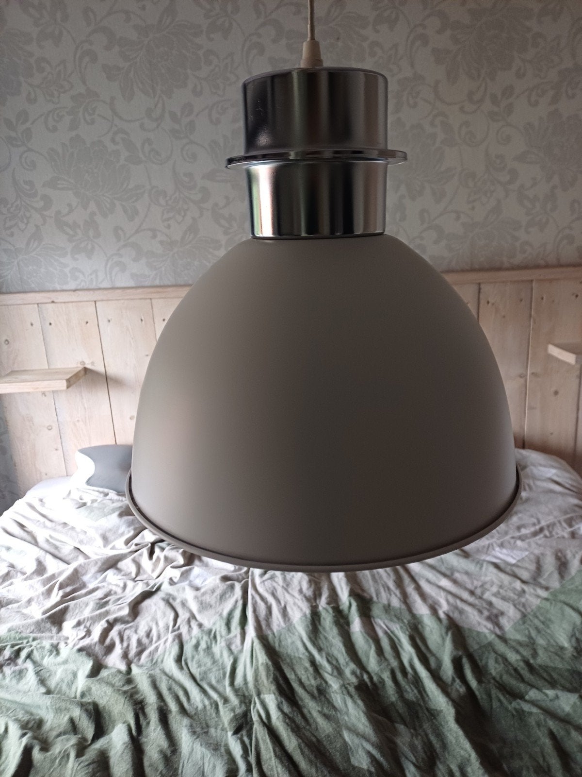 Moderne hanglamp - Grijs/Wit metaal, Ophalen of Verzenden, Zo goed als nieuw, Metaal, Modern