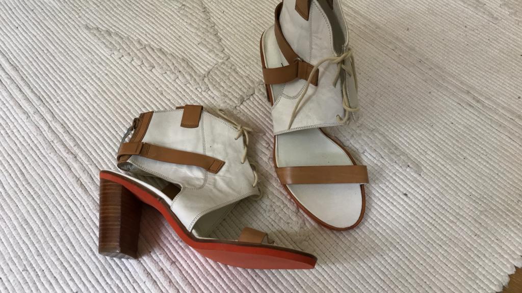 Schoenen floris van bommel, Wit, Nieuw, Ophalen of Verzenden, Schoenen met hoge hakken