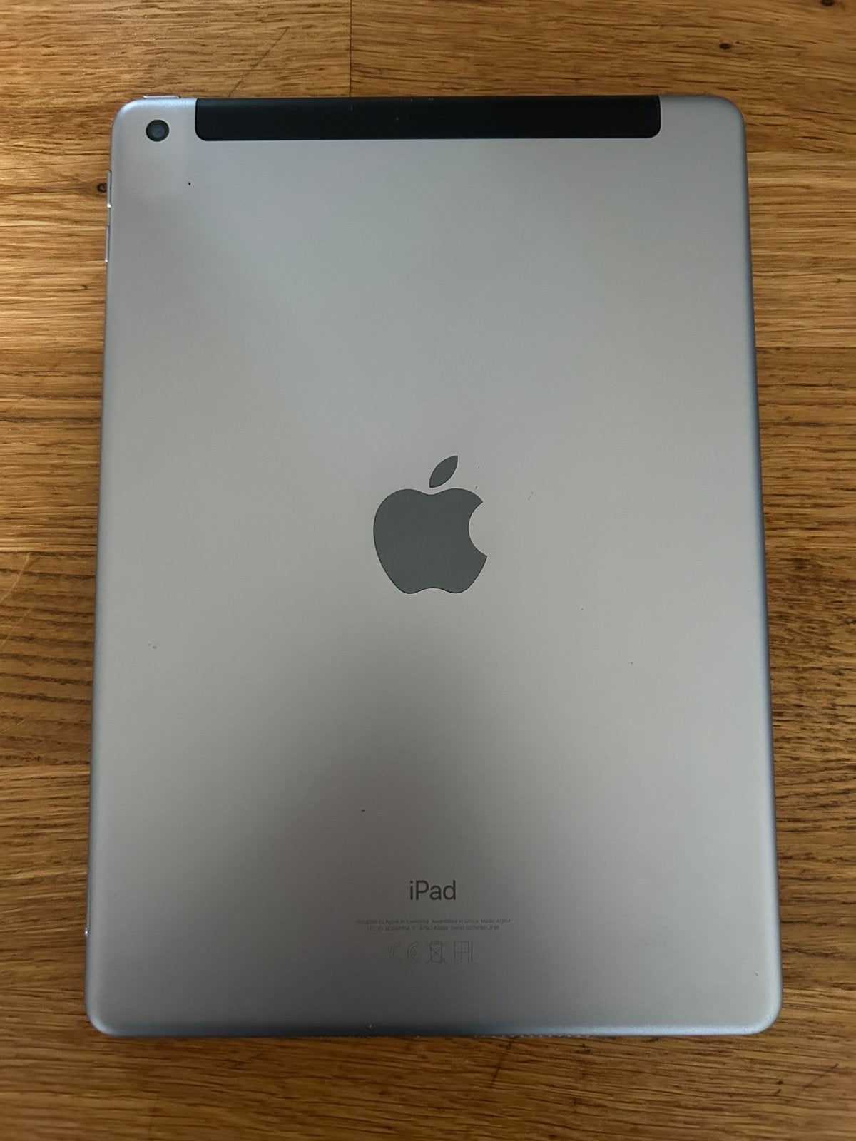 iPad 2018 A1954 (6e generatie) 32Gb, Computers en Software, Apple iPads, Gebruikt, 32 GB, Apple iPad, Zwart