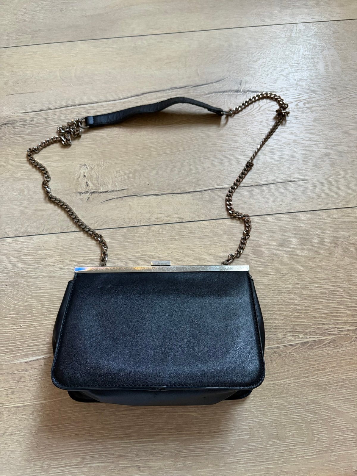 Stradivarius zwart avondtasje met kettinghengsel, Ophalen of Verzenden, Zo goed als nieuw, Zwart, Overige merken