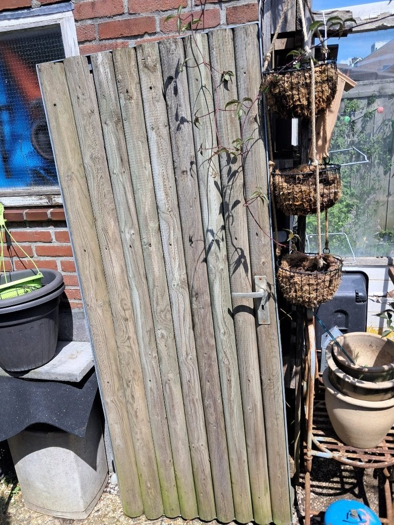 Poortdeur in ijzeren frame 184,5 bij 75,5 onderkant 1wieltje, Ophalen, Gebruikt, Minder dan 80 cm, Overige typen
