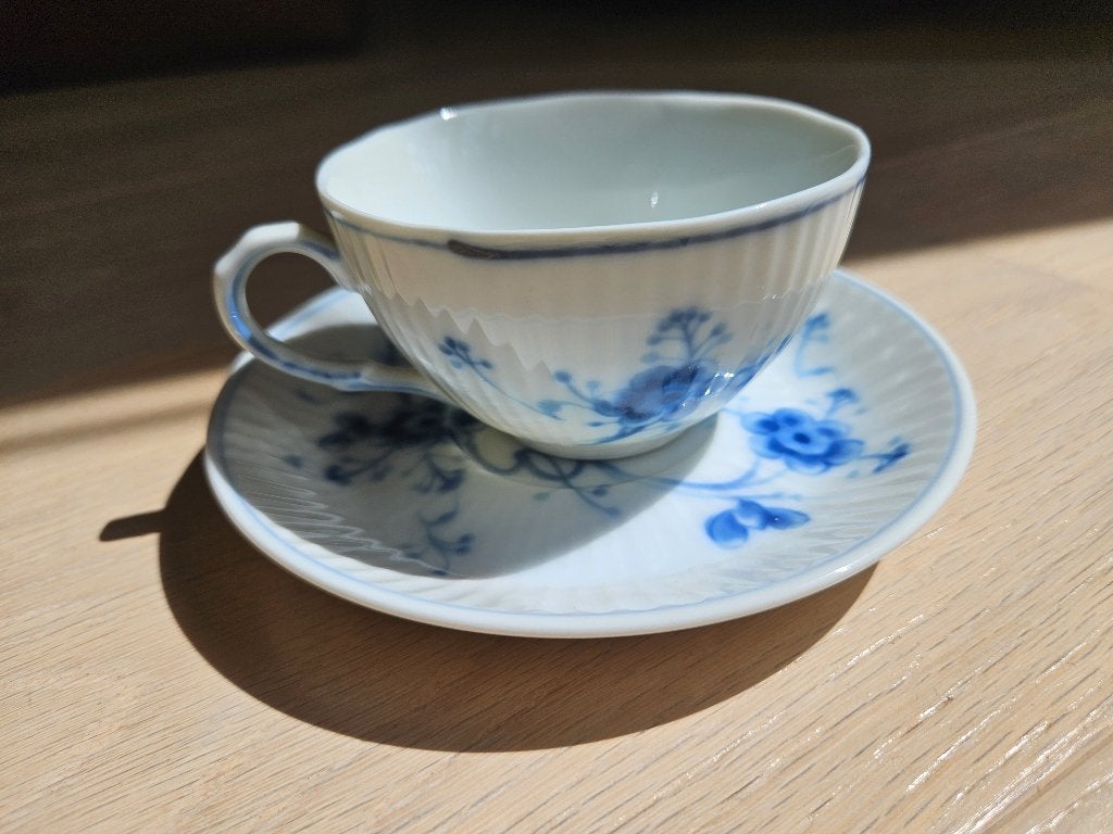 Victoria Bleu Kop en schotel, Ophalen