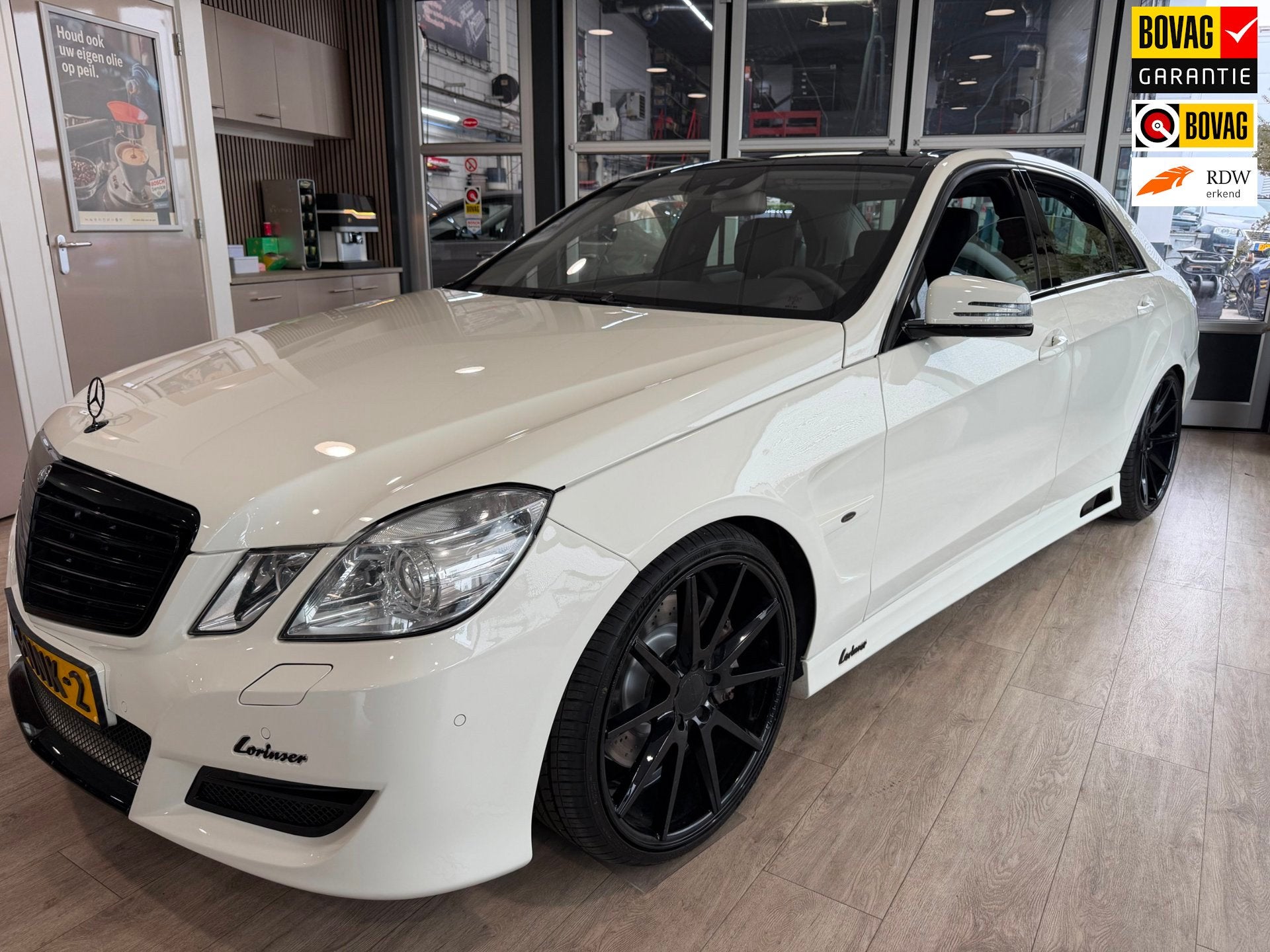 Mercedes-Benz E-klasse E 500 Lorinser Origineel geleverd, Auto's, Achterwielaandrijving, Gebruikt, 8 cilinders, Xenon verlichting