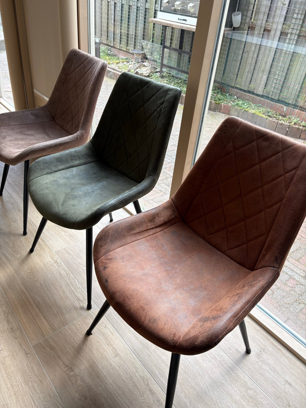 6 gebruikte eetkamerstoelen in diverse kleuren, Huis en Inrichting, Stoelen, Ophalen, Gebruikt, Overige kleuren, Stof