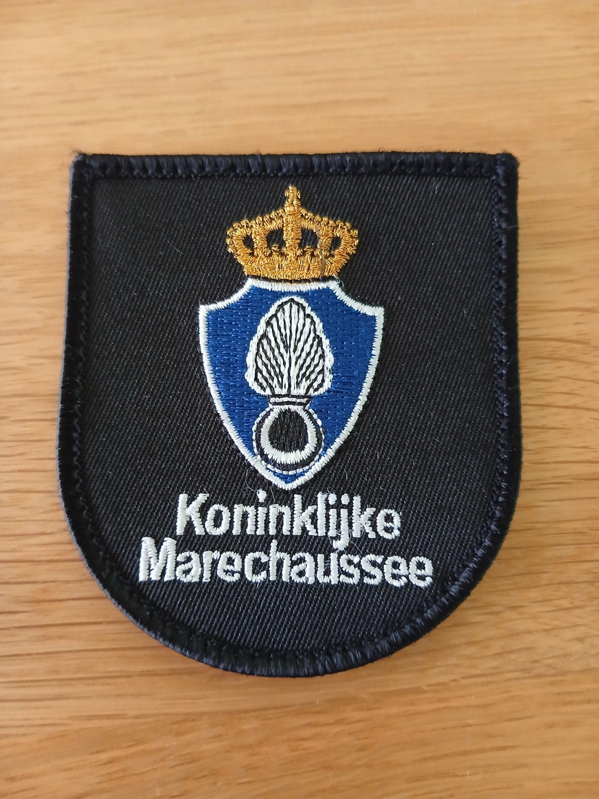 Embleem / patch  Koninklijke Marechausse, Verzamelen, Verzenden, Landmacht, Nederland, Embleem of Badge