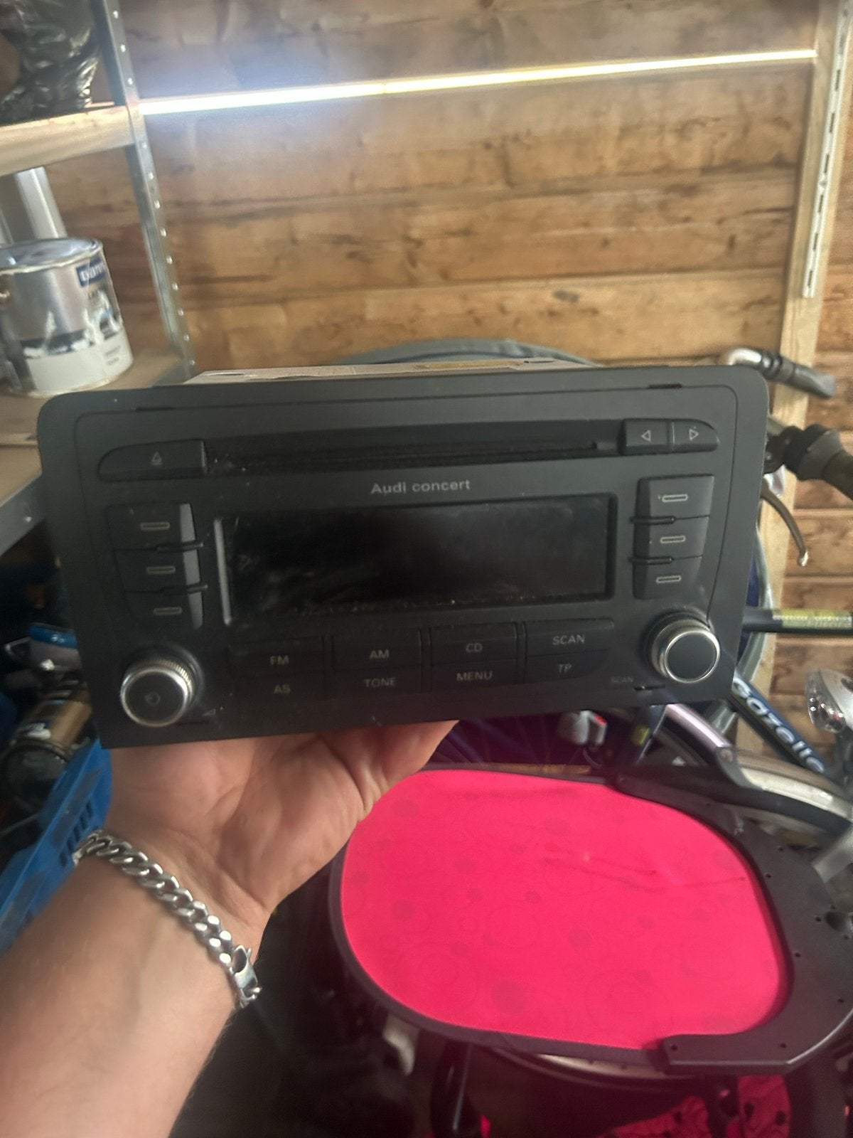 Originele Audi Concert Radio - Perfecte Staat, Auto diversen, Autoradio's, Ophalen of Verzenden, Gebruikt