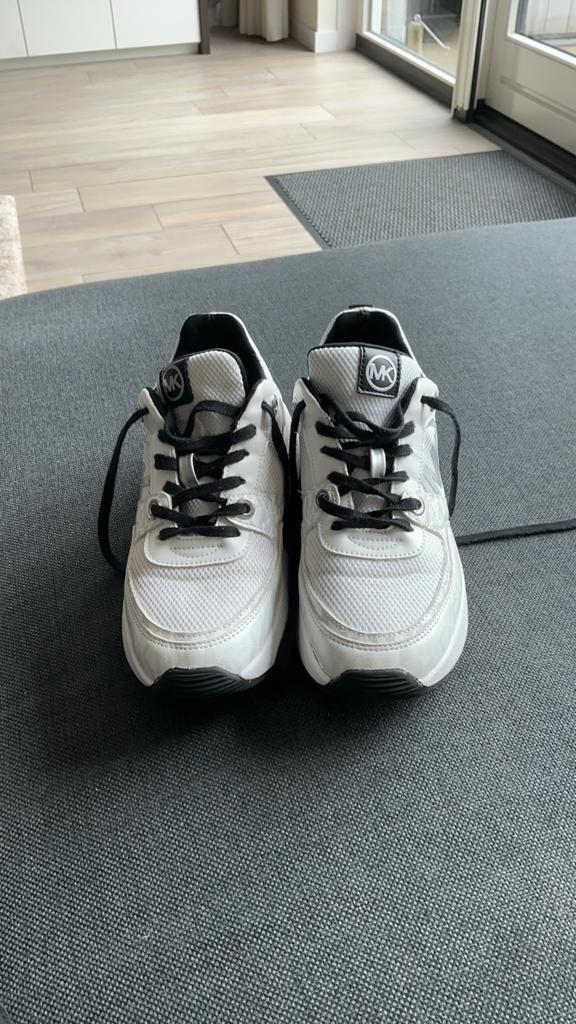 Michael Kors sneakers, maat 35. wit., Wit, Ophalen of Verzenden, Sneakers of Gympen, Zo goed als nieuw