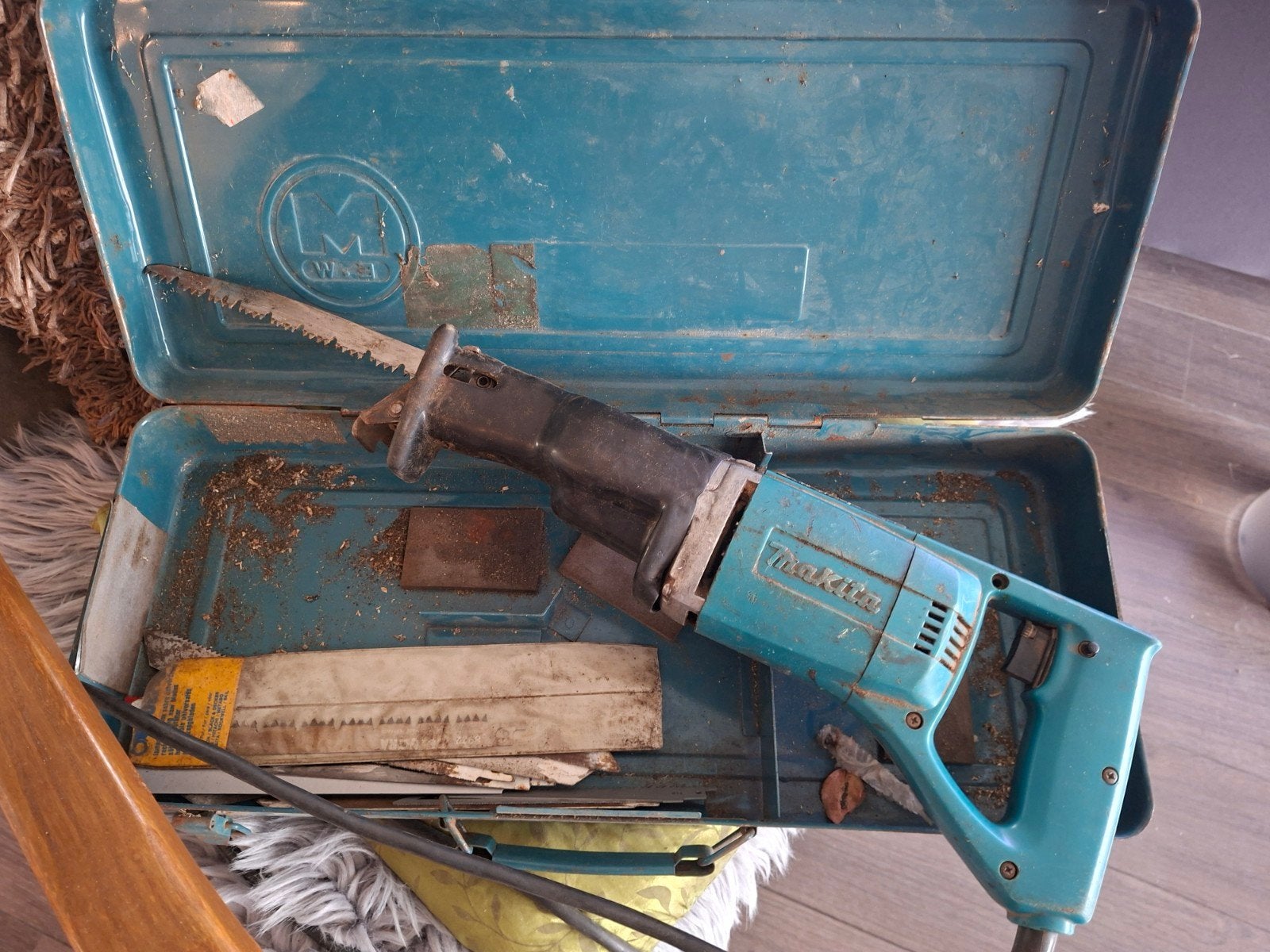 Makita Reciprozaag in metalen koffer, Gebruikt, 70 mm of meer, 600 tot 1200 watt, Ophalen of Verzenden
