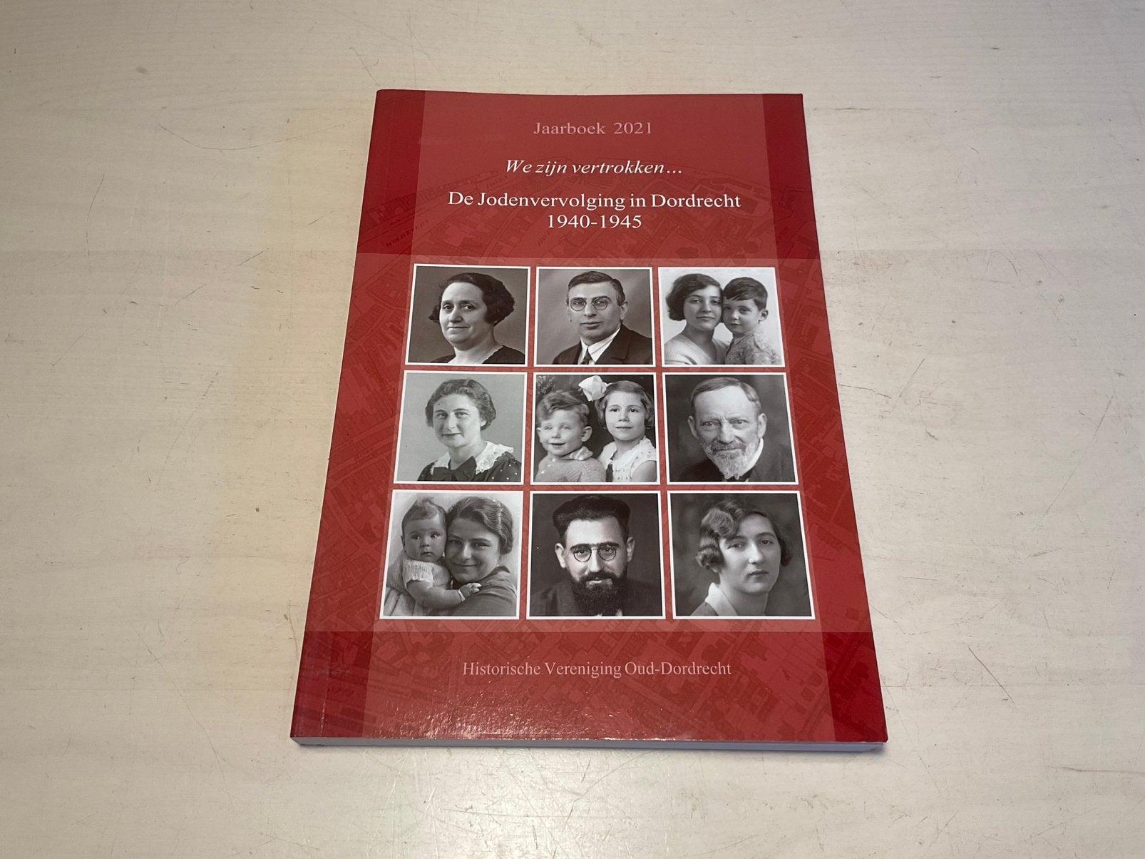 De Jodenvervolging in Dordrecht 1940-1945, Boeken, Ophalen of Verzenden, Zo goed als nieuw