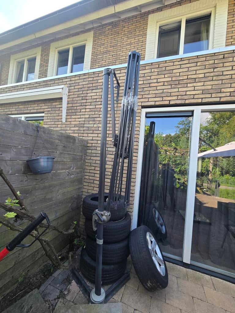 Grote parasol zonder Parasol doek, Tuin en Terras, Ophalen of Verzenden, Gebruikt, Metaal, Overige typen