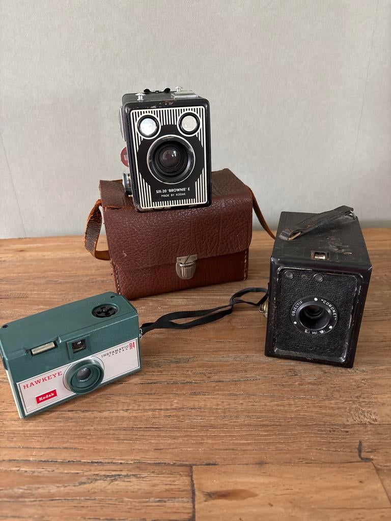 3 Oude Fototoestellen: Kodak Brownie, Hawkeye, Coronet, Ophalen of Verzenden, Gebruikt, Compact, Kodak