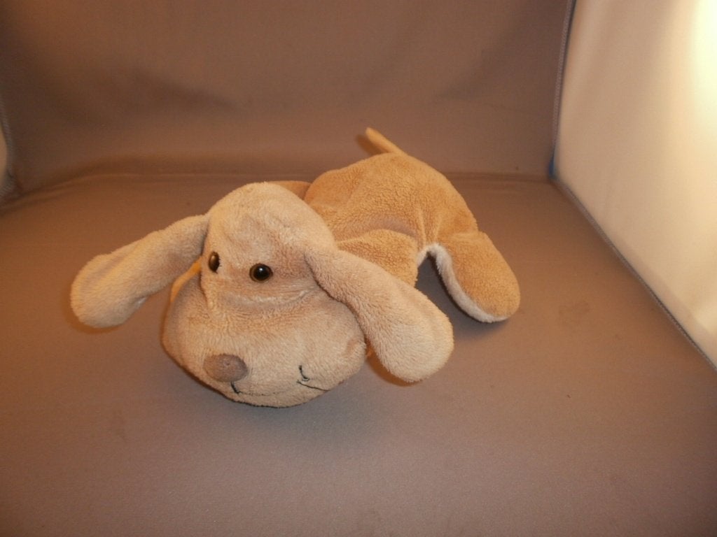 hond/hondje bruin crème velours 19 cm bruine harde neus en, Overige merken, Zo goed als nieuw, Korrelvulling, Klein (minder dan 20 cm)