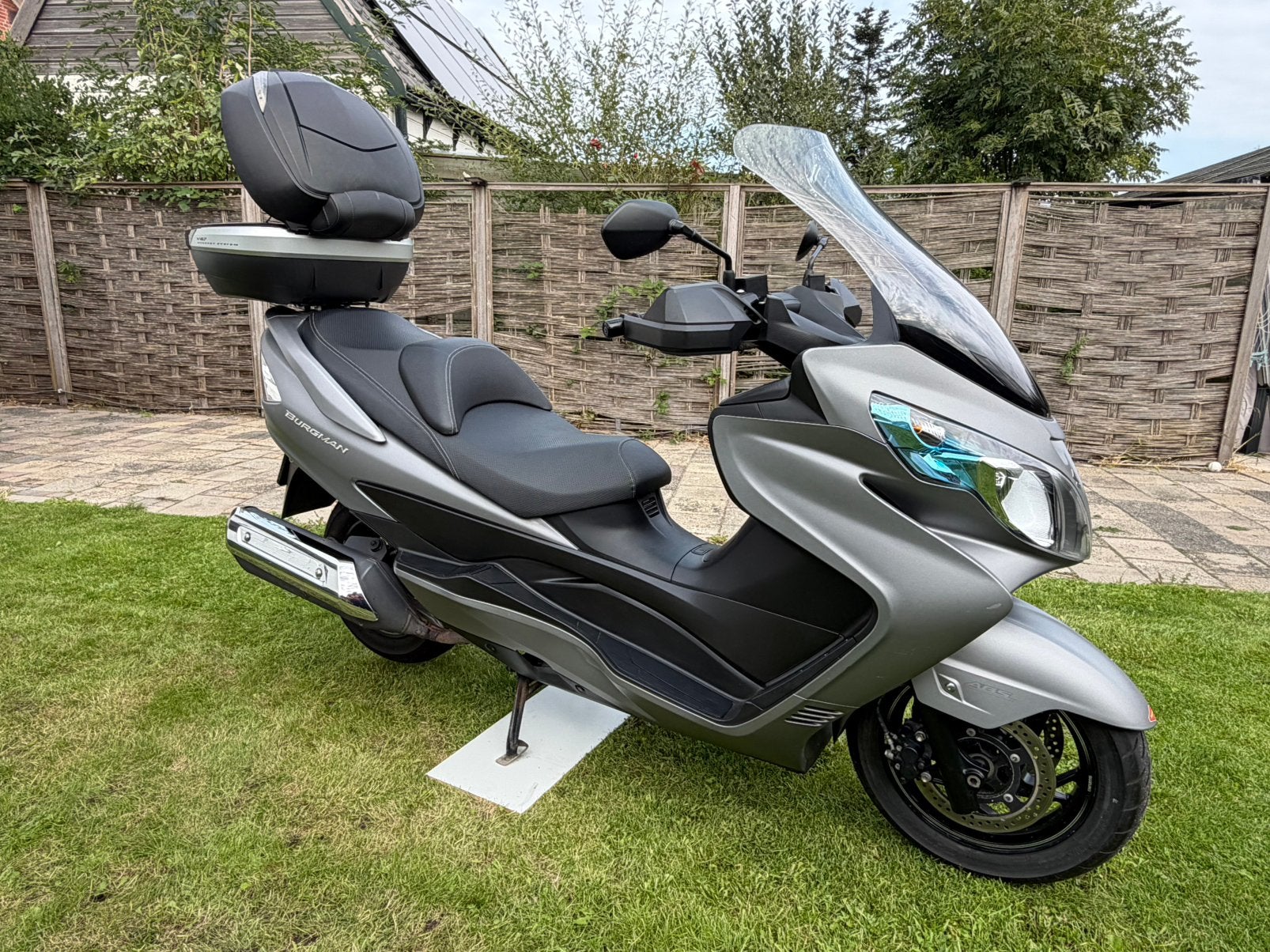 Suzuki Burgman 400 (2018) 1e Eig 17.355 km | dealer onderh |, Motoren, 400 cc, Scooter, Gebruikt, Particulier