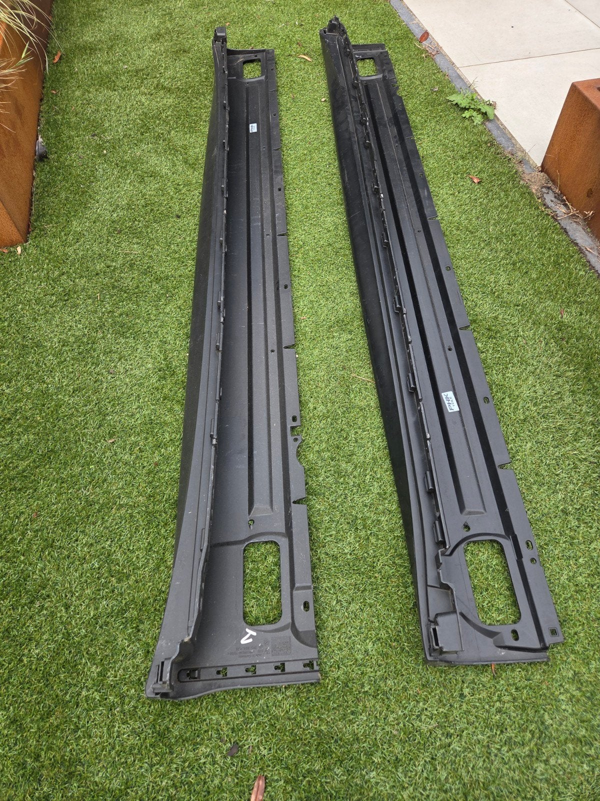 Side skirts Porsche Cayenne, type 958 - 7p5.854.884 / 883, Ophalen, Voor, Porsche, Spatbord