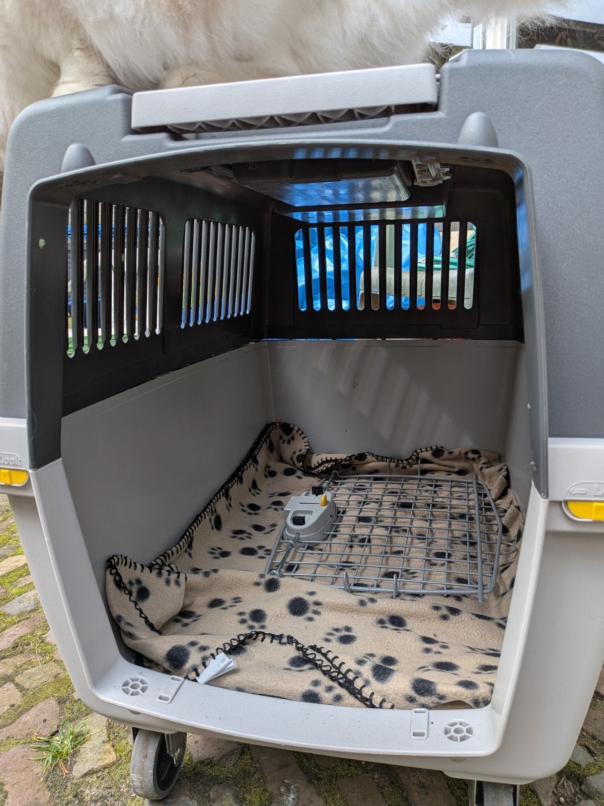 Transport box / vervoersmand / katten bench op wielen, Dieren en Toebehoren, Ophalen, Zo goed als nieuw