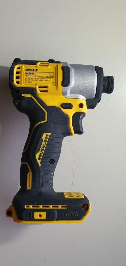 DeWALT DCF840 Accu slagschroevendraaier 192Nm 18V XR, Ophalen of Verzenden, Zo goed als nieuw, Boor- en Schroefmachine, Variabele snelheid