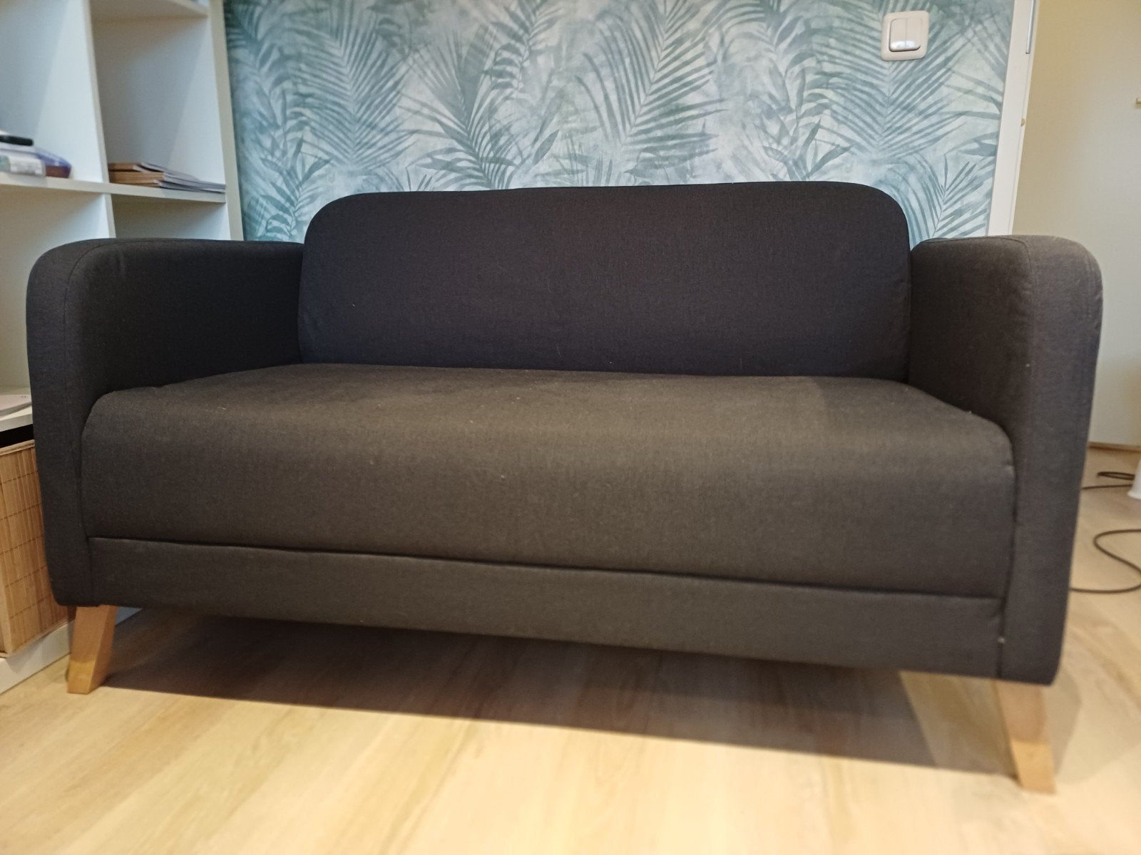 Leuk zwart bankje, logeer of kinderkamer., Ophalen, Minder dan 75 cm, Tweepersoons, Zo goed als nieuw